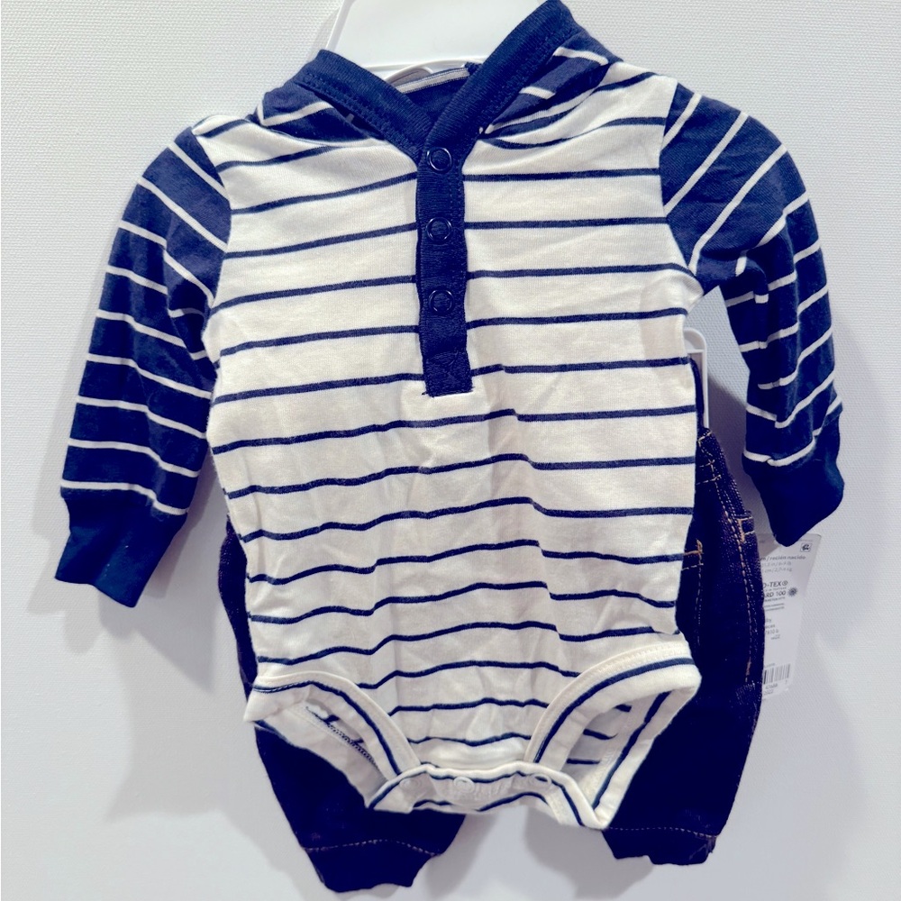 🟡Blue/white striped hoodie onesie and jean bottom. NWT
